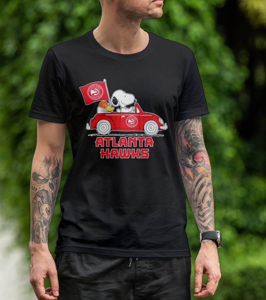 Atlanta Hawks Basketball Snoopy Dog Driving Car Peanuts Sports Team Fan T-Shirt