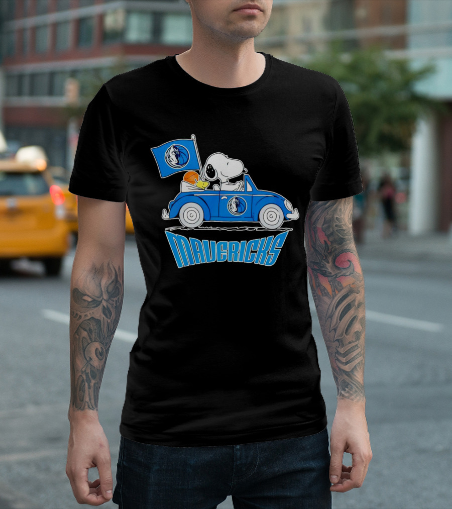Mavericks Basketball Snoopy Driving Car with Logo Flag T-Shirt