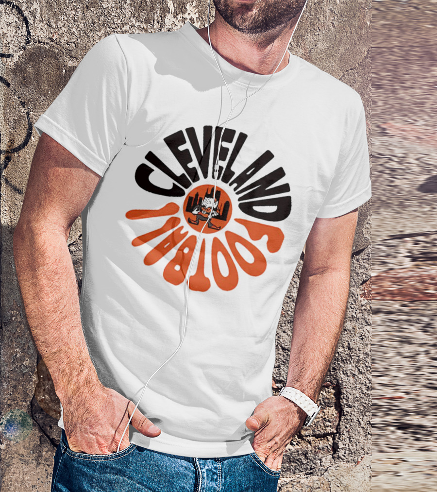 Cleveland Browns Football Retro Logo With Elf And Skyline T-Shirt