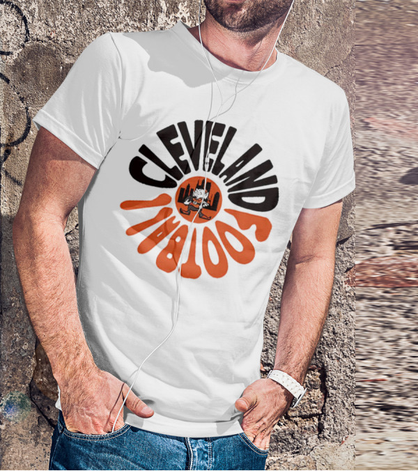 Cleveland Browns Football Retro Logo With Elf And Skyline T-Shirt