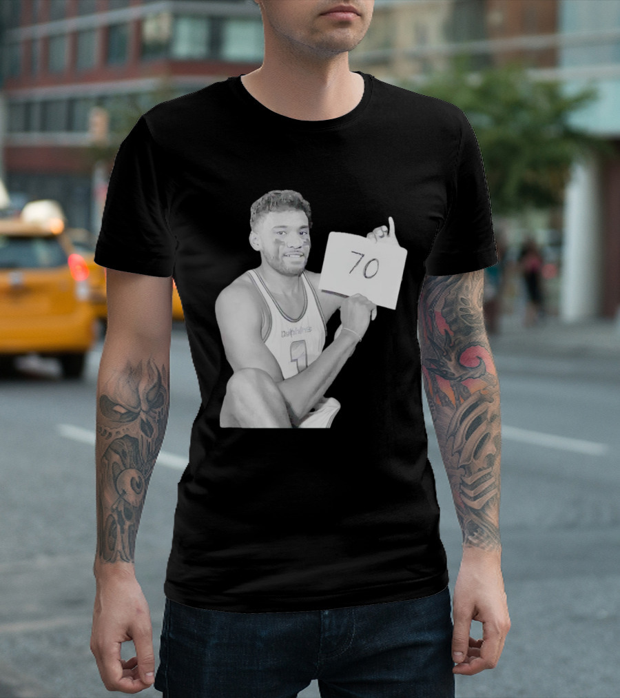 Dolphins Quarterback Tua Tagovailoa 70 Points Achievement T-Shirt