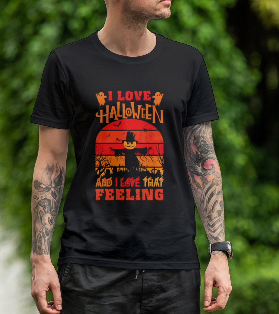I Love Halloween I Love That Feeling Scarecrow Sunset Ghosts T-Shirt