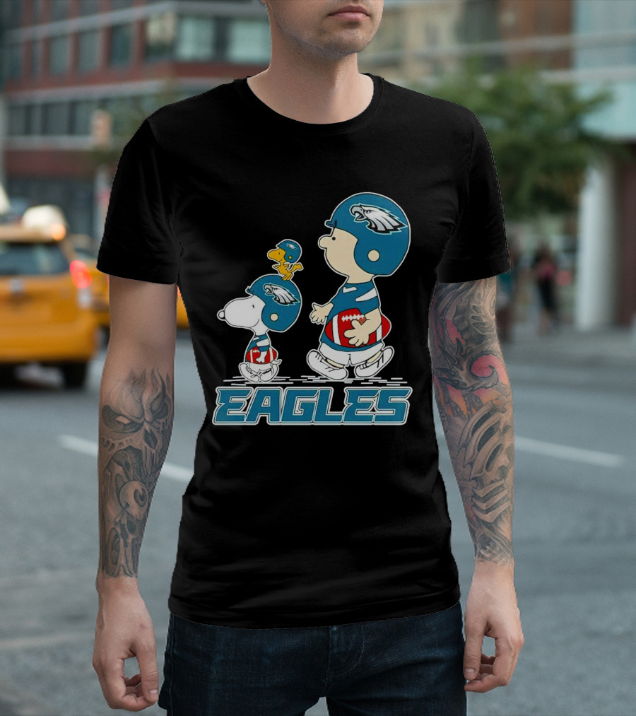 Peanuts Charlie Brown Snoopy Eagles Football Helmet T-Shirt