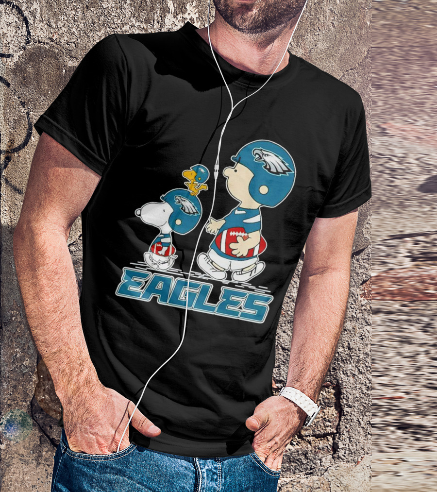 Peanuts Charlie Brown Snoopy Eagles Football Helmet T-Shirt