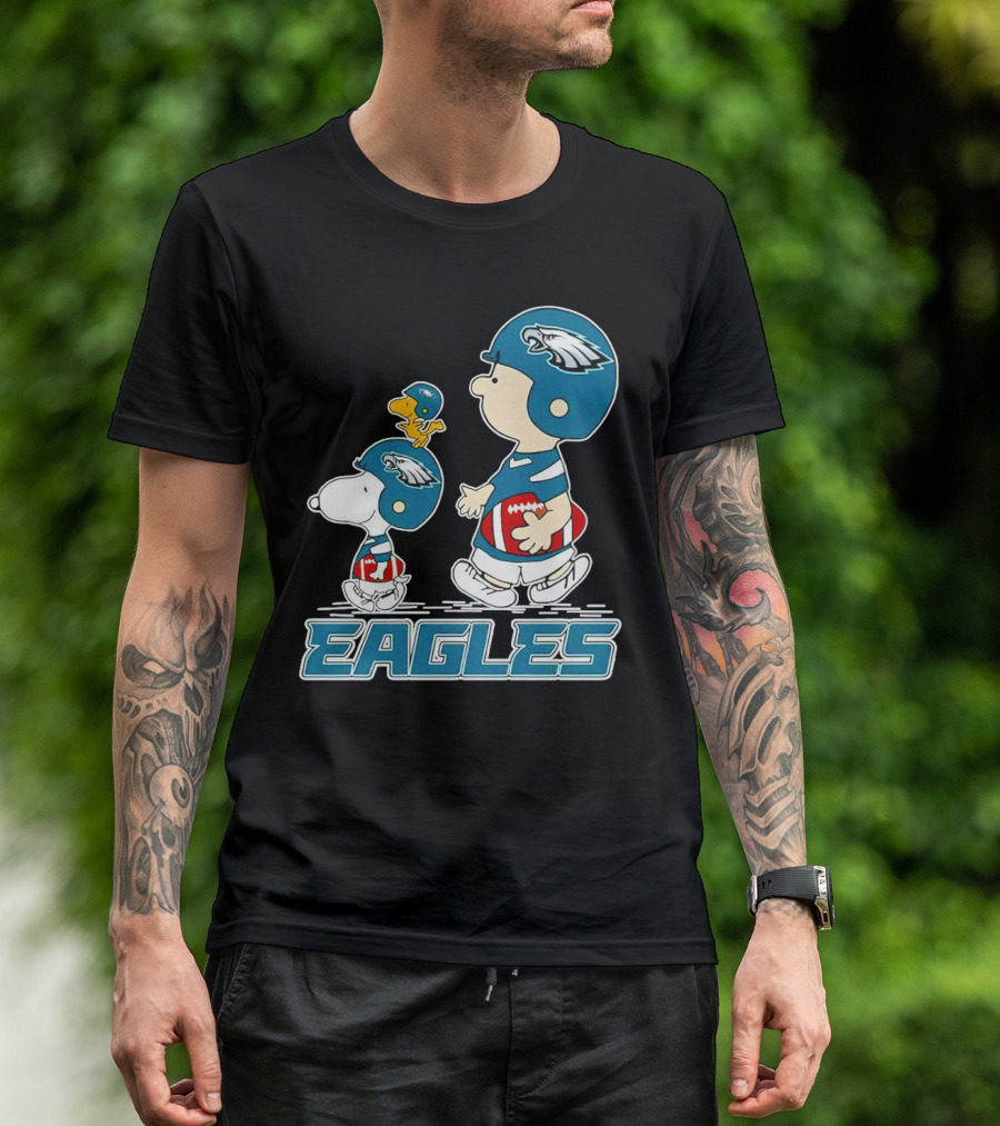 Peanuts Charlie Brown Snoopy Eagles Football Helmet T-Shirt