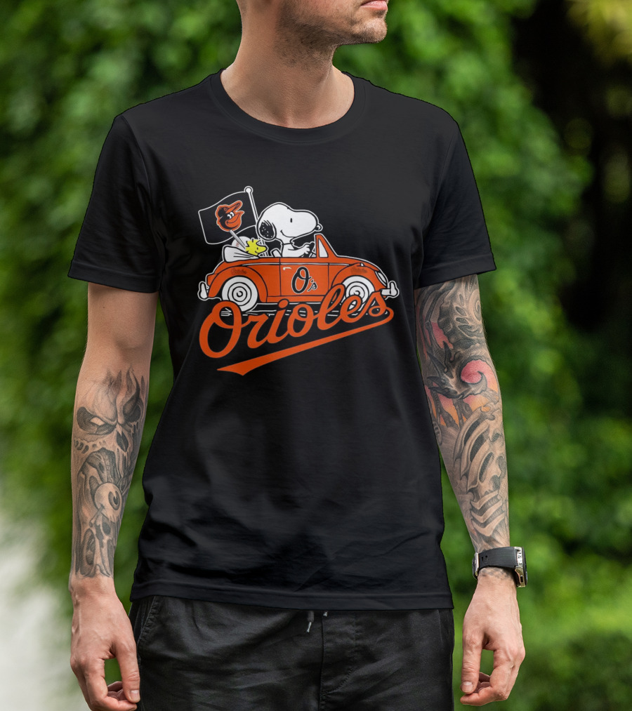 Snoopy And Woodstock Driving Baltimore Orioles Car With Flag T-Shirt
