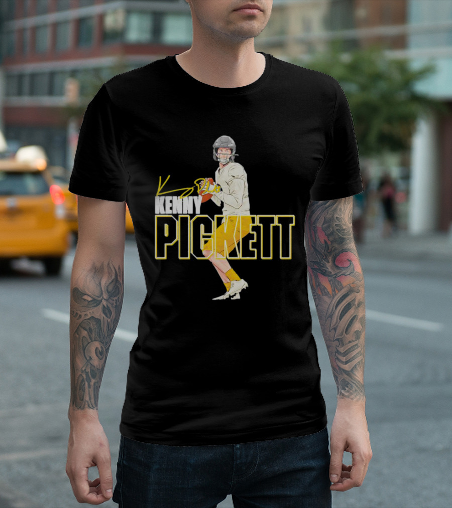 Kenny Pickett Pittsburgh Football Quarterback Pose T-Shirt
