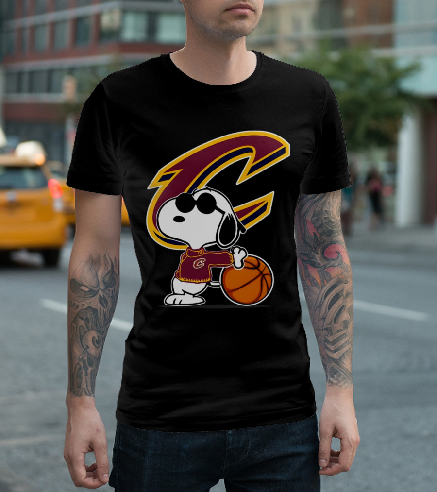 Snoopy Peanuts Cleveland Cavaliers NBA Basketball T-Shirt