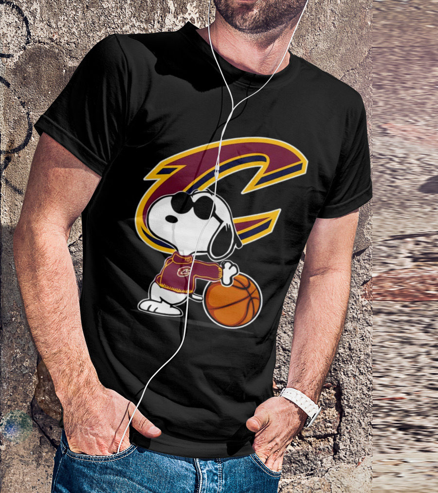 Snoopy Peanuts Cleveland Cavaliers NBA Basketball T-Shirt