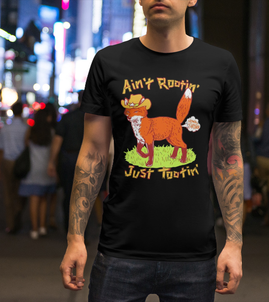 Howdy Fartner Fox Ain't Rootin' Just Tootin' T-Shirt