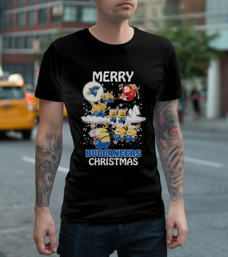 Merry Buccaneers Christmas Minions East Tennessee State Santa T-Shirt