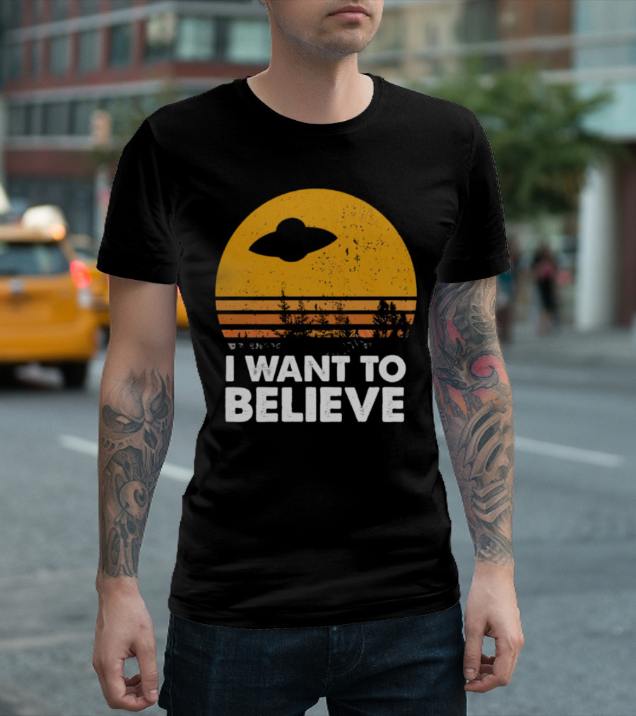 I Want To Believe Alien UFO Vintage Sunset T-Shirt