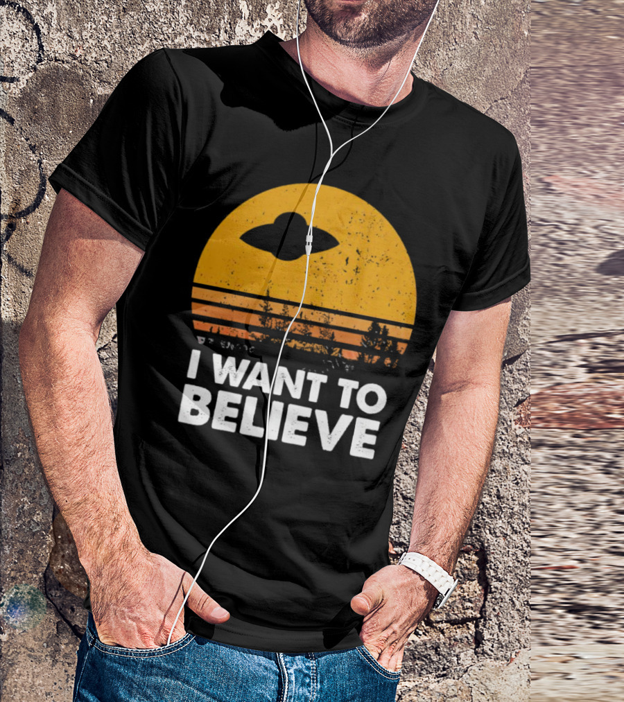 I Want To Believe Alien UFO Vintage Sunset T-Shirt