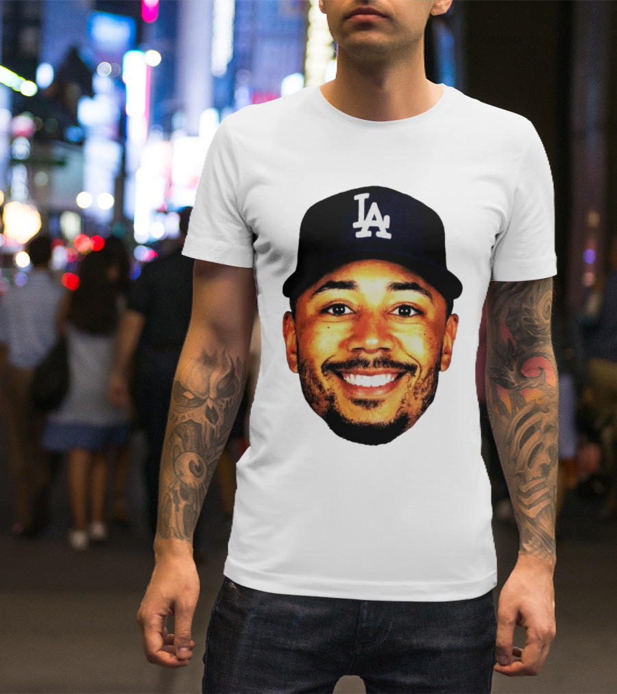 Mookie Betts Los Angeles Dodgers LA Cap Big Face T-Shirt