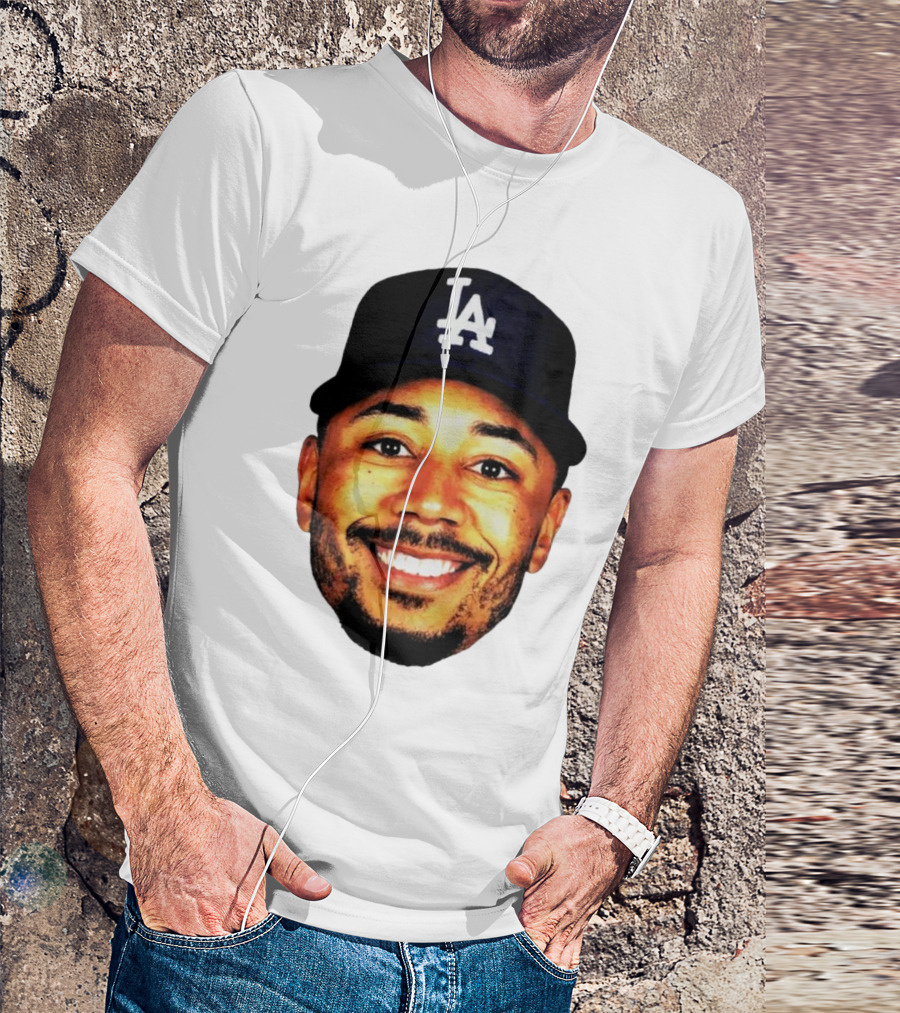 Mookie Betts Los Angeles Dodgers LA Cap Big Face T-Shirt