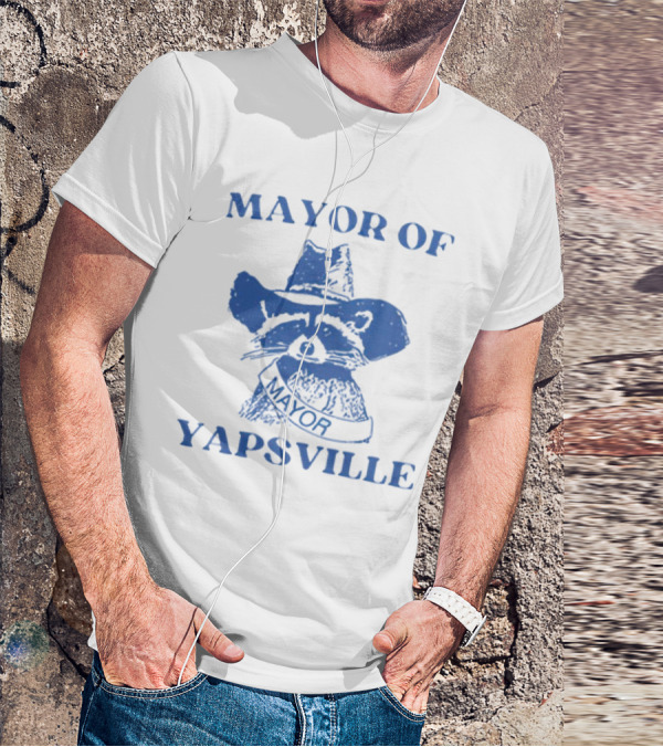 MAYOR OF YAPSVILLE RACCOON WITH HAT AND SASH T-Shirt