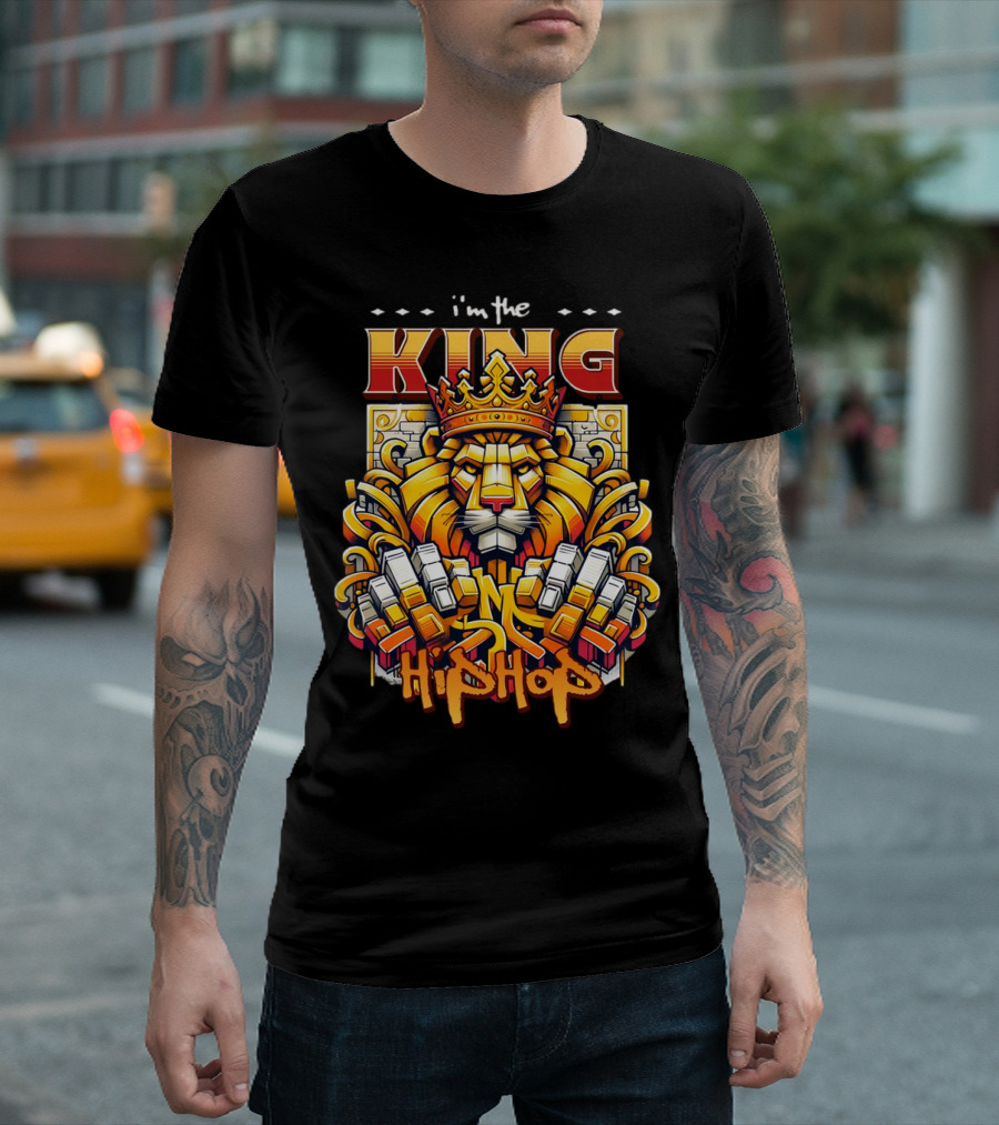 i'm the king hip hop lion with crown and fists T-Shirt
