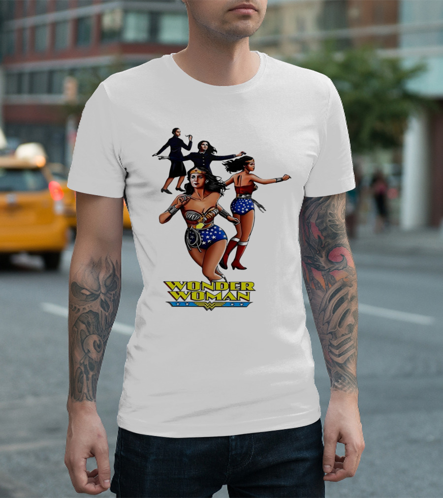 Wonder Woman Classic Logo Comic Character Poses T-Shirt