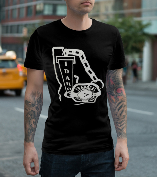 Idaho Trappers Association Logo With Trapper Symbol And Chain T-Shirt