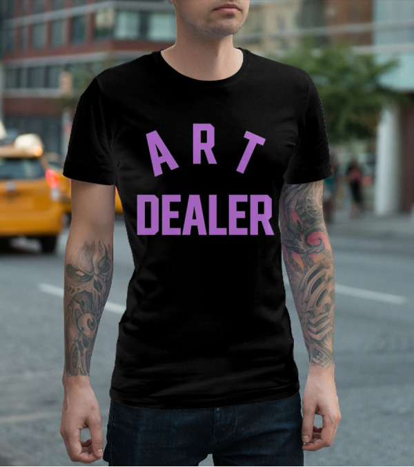 ART DEALER Classic Bold Typography T-Shirt