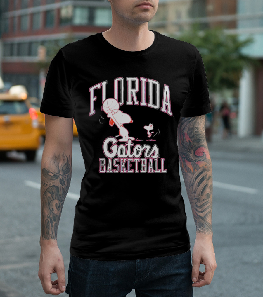 Florida Gators Basketball Snoopy and Woodstock Playing Basketball T-Shirt