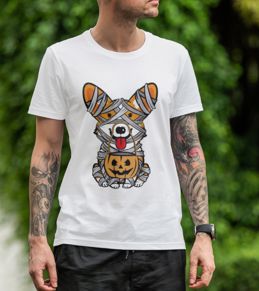 Mummy Corgi With Pumpkin Halloween Treat Bag T-Shirt