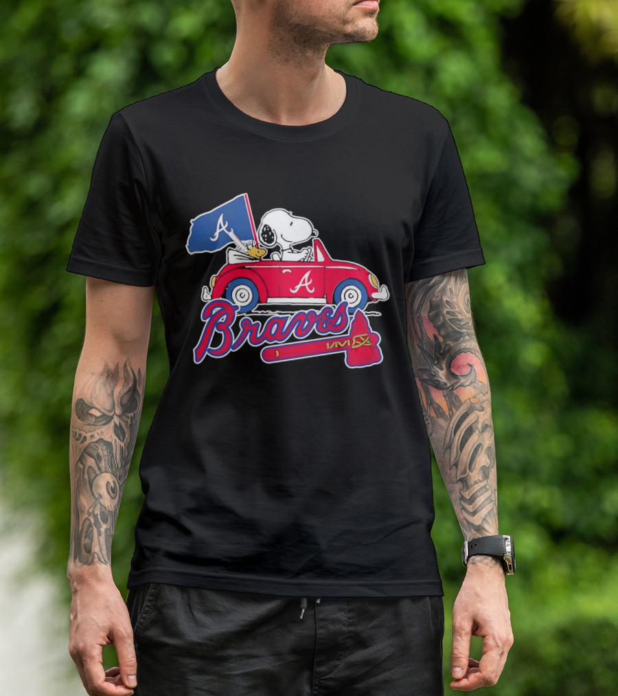 Snoopy And Woodstock Driving Car Atlanta Braves Logo Peanuts Cartoon T-Shirt