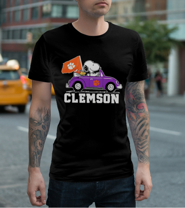 Snoopy And Woodstock In Purple Car With Clemson Flag T-Shirt