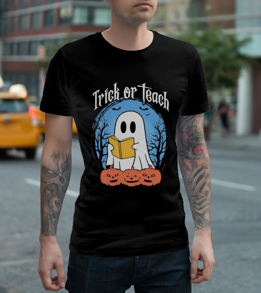 Trick or Teach Boo Reading Halloween Ghost Jack-O'-Lanterns T-Shirt