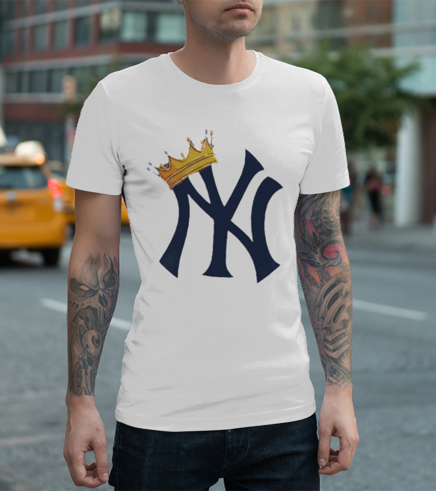New York Yankees Logo with Crowned King Emblem T-Shirt