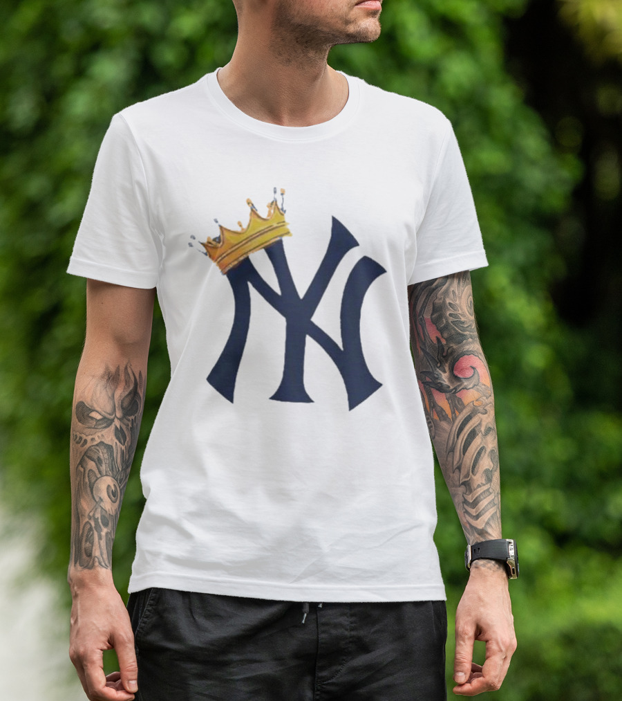 New York Yankees Logo With Crowned King Emblem T-Shirt