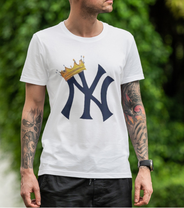 New York Yankees Logo With Crowned King Emblem T-Shirt