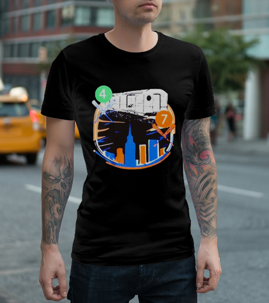 Subway Series NYC New York Yankees at New York Mets 4 7 Train Skyline T-Shirt