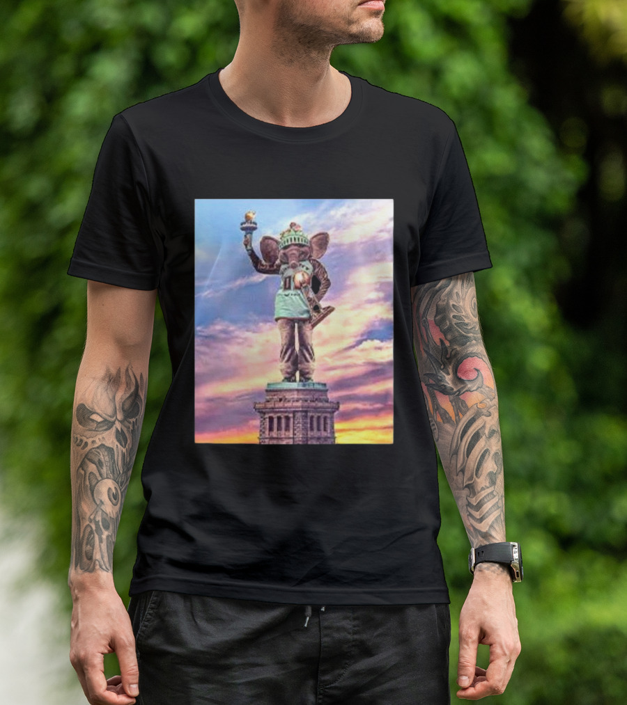 New York Liberty 2024 WNBA Champs Ellie The Elephant Statue Of Liberty T-Shirt