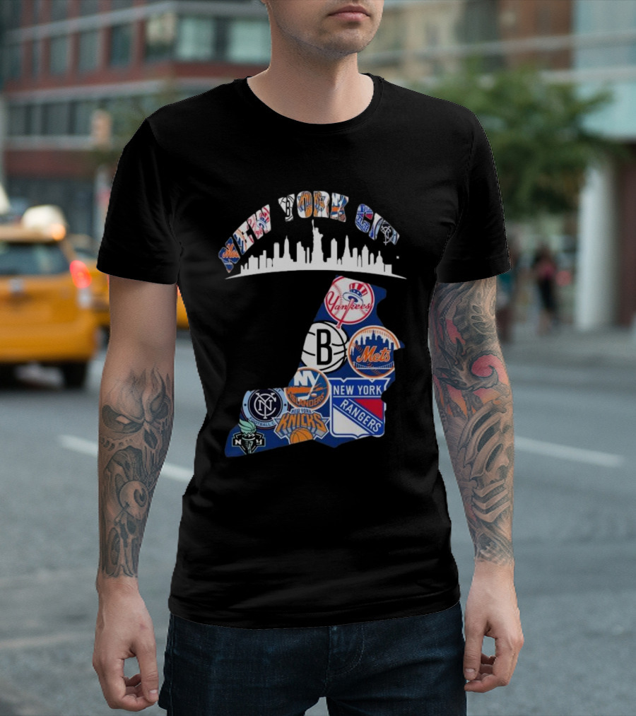 New York City Yankees Mets Rangers Knicks Islanders Liberty NYCFC Sports Team Skyline T-Shirt