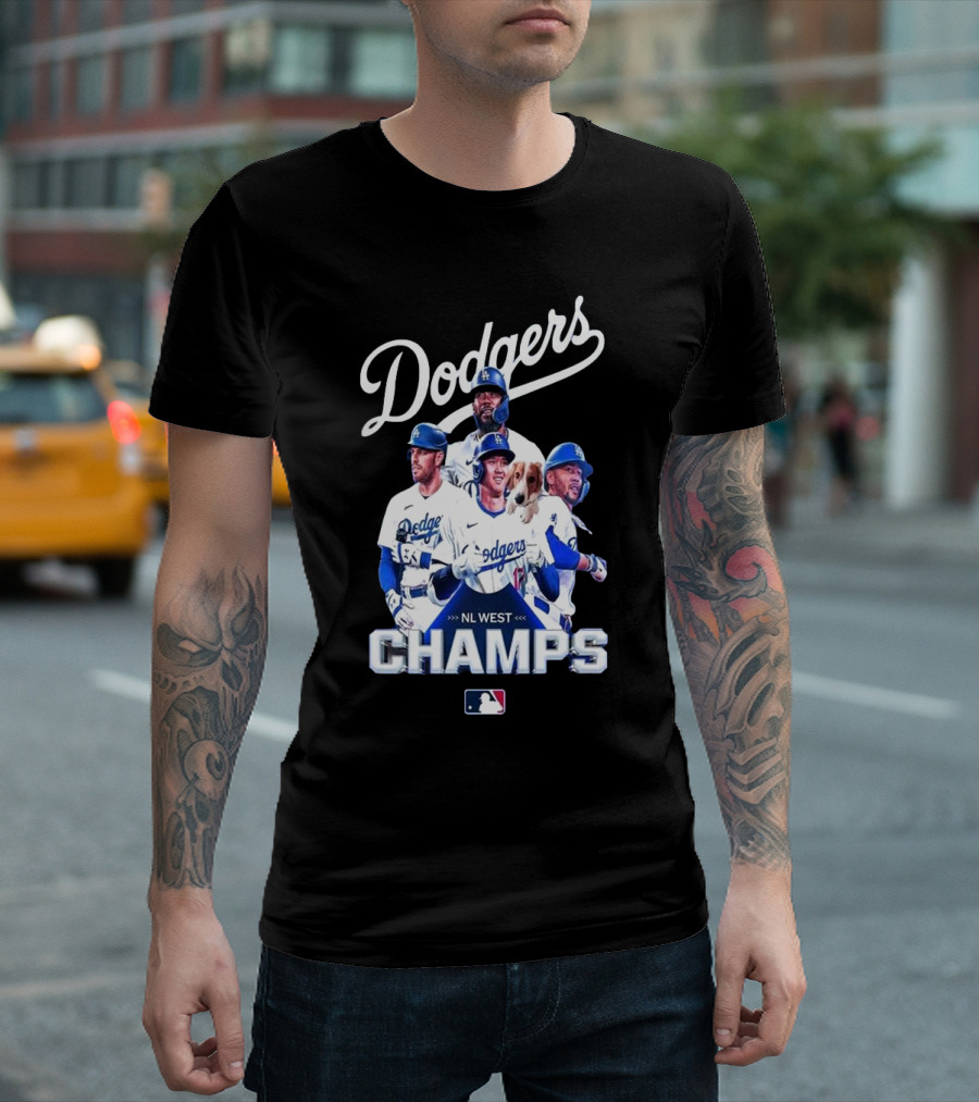 Dodgers MLB NL West Champs 2024 Los Angeles Dodgers Players and Dog T-Shirt