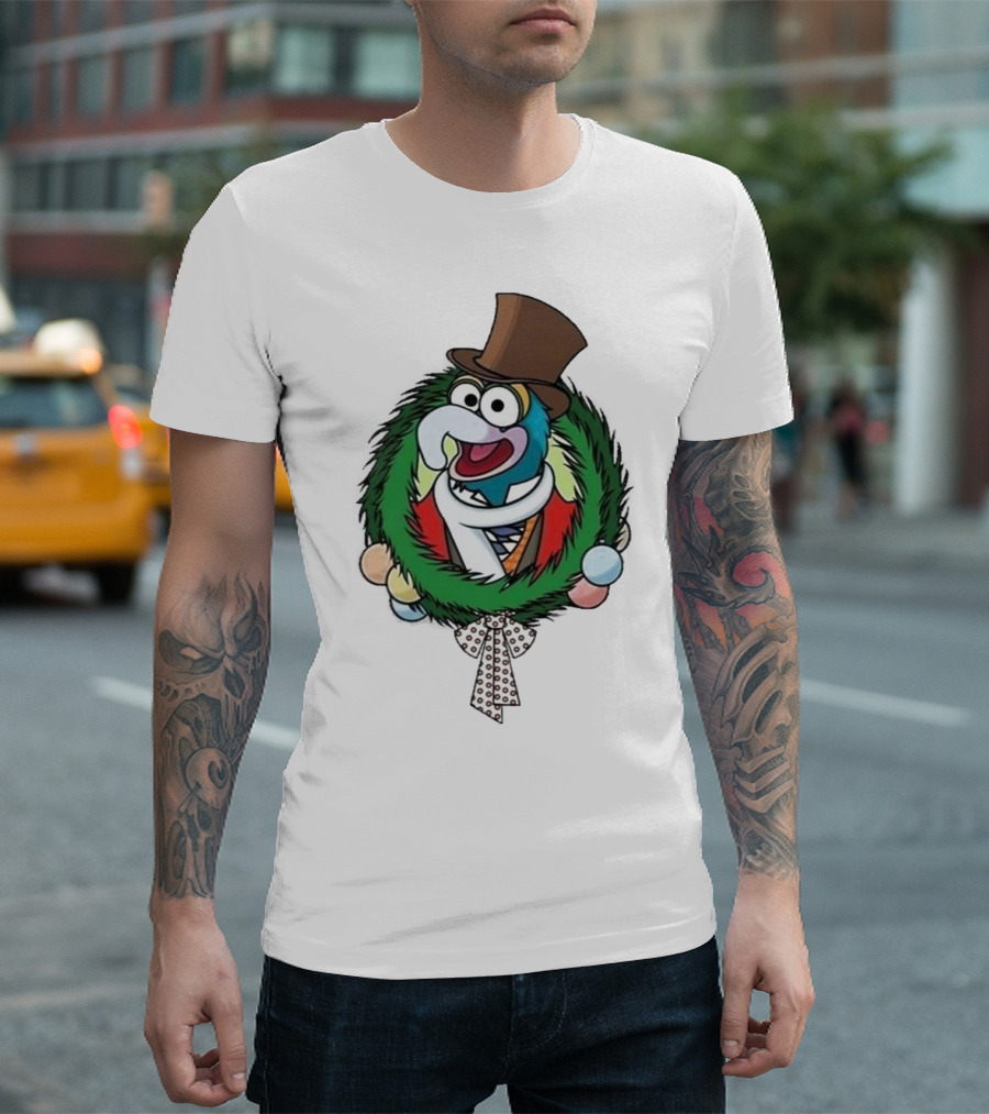 Cute Gonzo The Muppet Christmas Carol Wreath T-Shirt