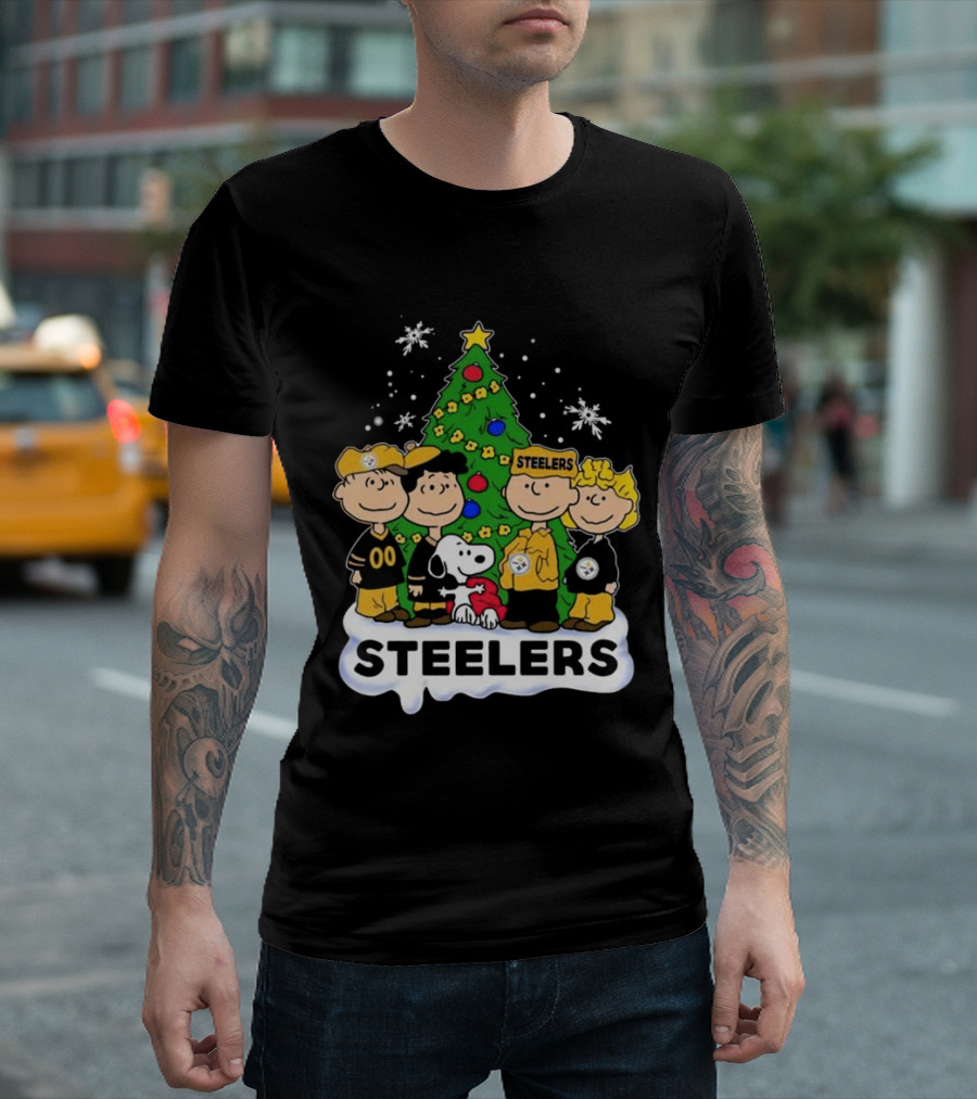 Snoopy And Friends Steelers Christmas T-Shirt