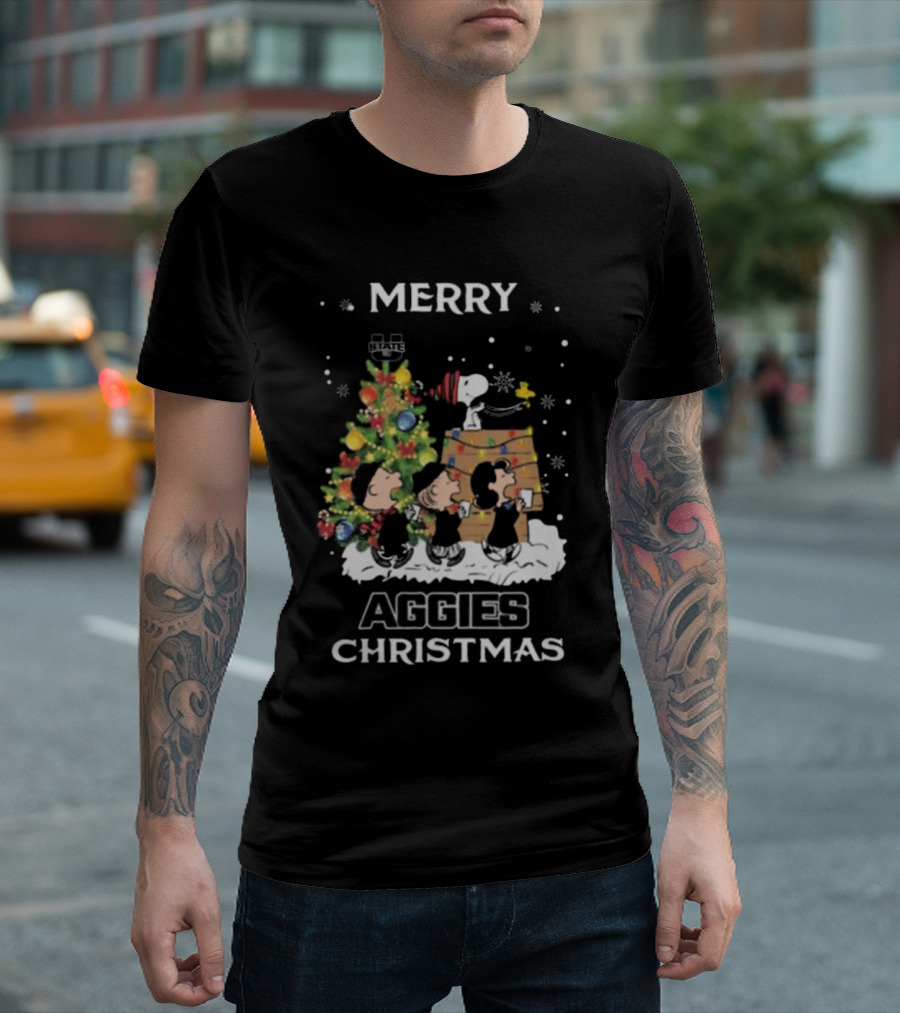 Merry Christmas Utah State Aggies Snoopy And Friends T-Shirt