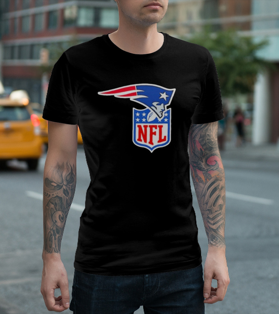 New England Patriots NFL Shield Logo Mashup T-Shirt