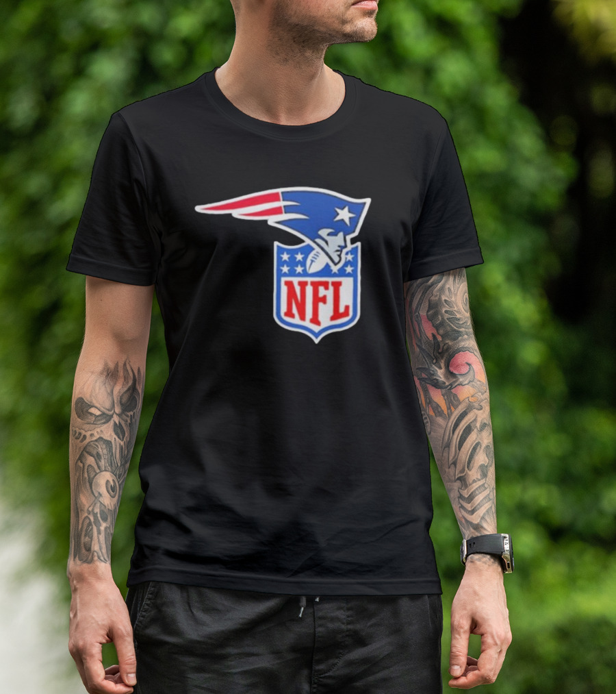 New England Patriots NFL Shield Logo Mashup T-Shirt