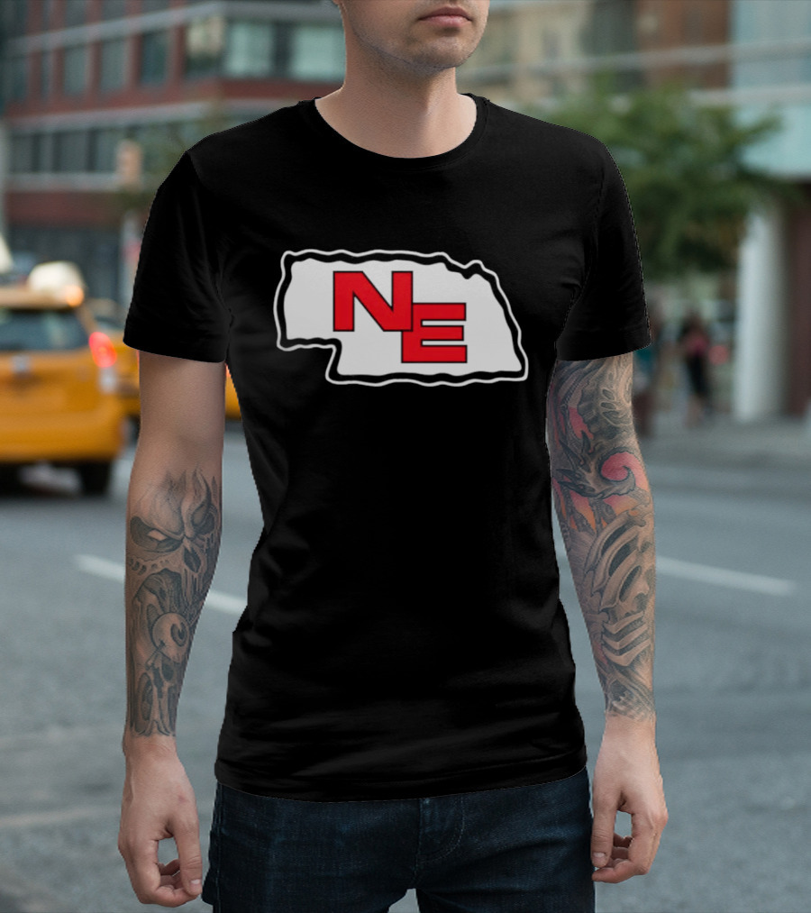 NE Nebraska State Outline Arrowhead T-Shirt