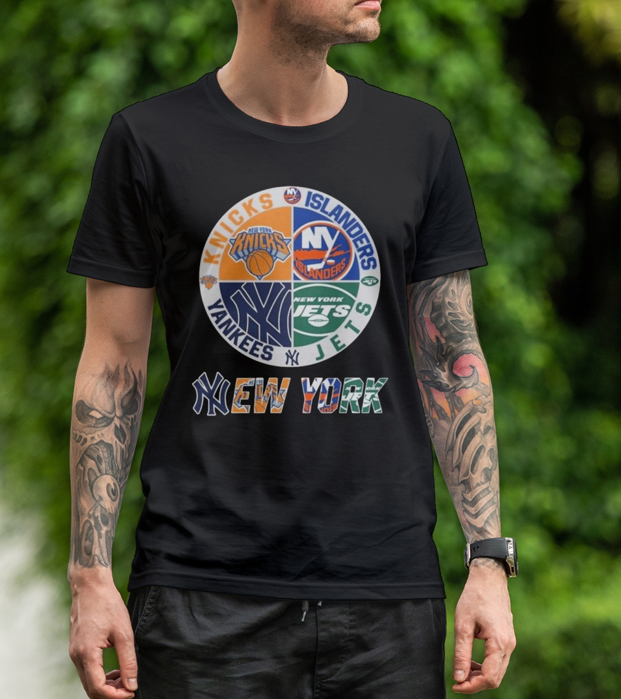 New York Knicks Islanders Yankees Jets Circle Logo New York T-Shirt