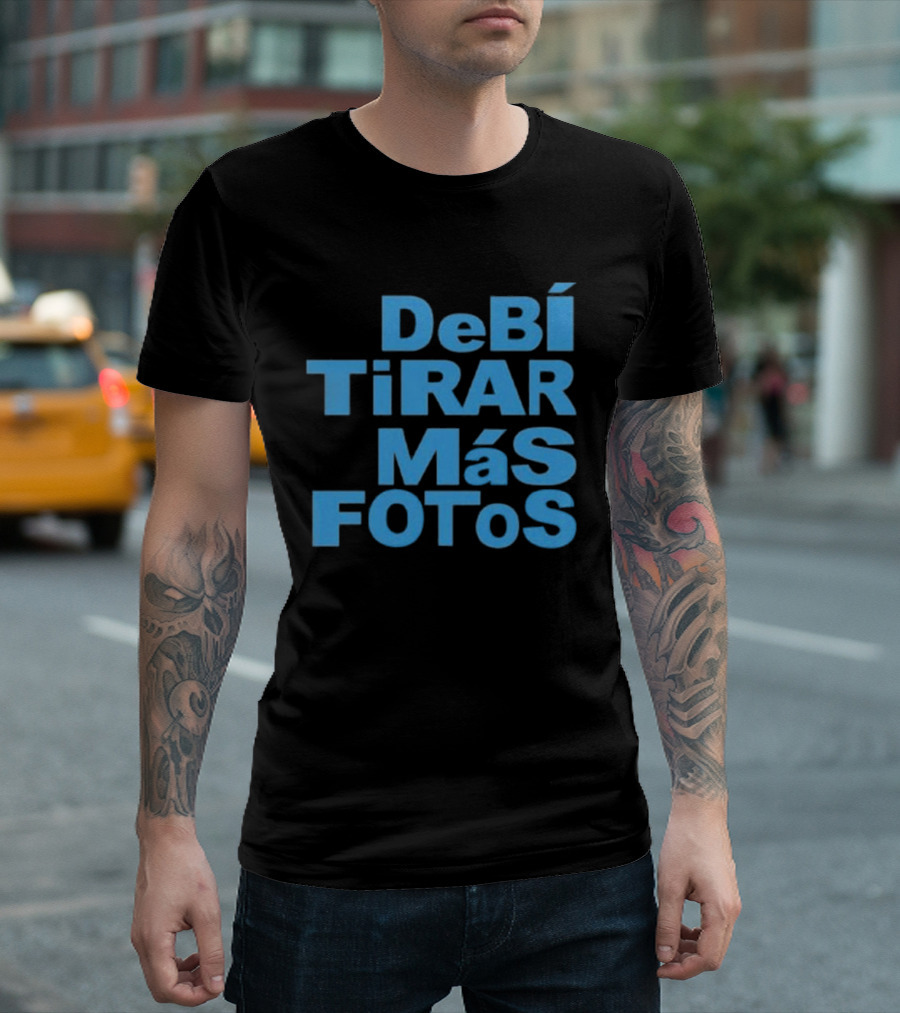 Debí Tirar Más Fotos DTMF Bold Blue Text T-Shirt
