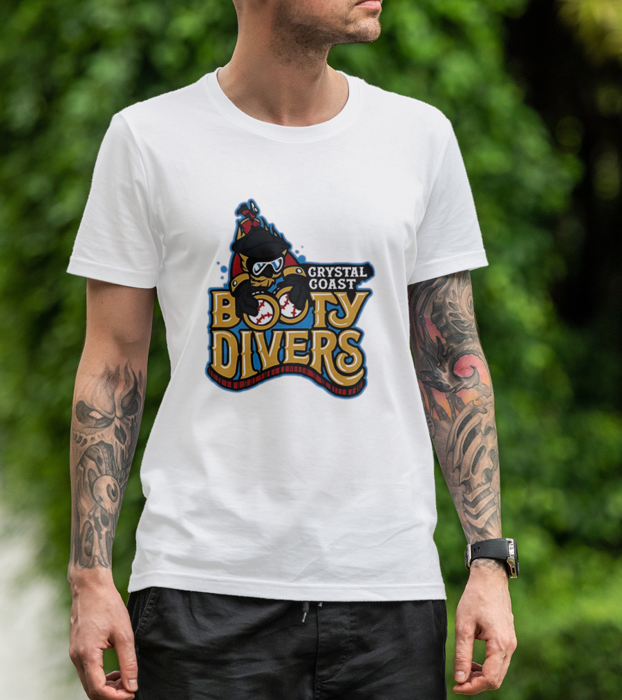 Crystal Coast Booty Divers Pirate Spyglass Emblem T-Shirt