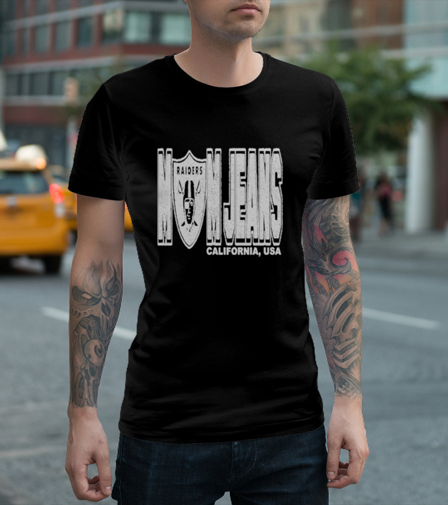 Mom Jeans Raider 2024 California USA T-Shirt