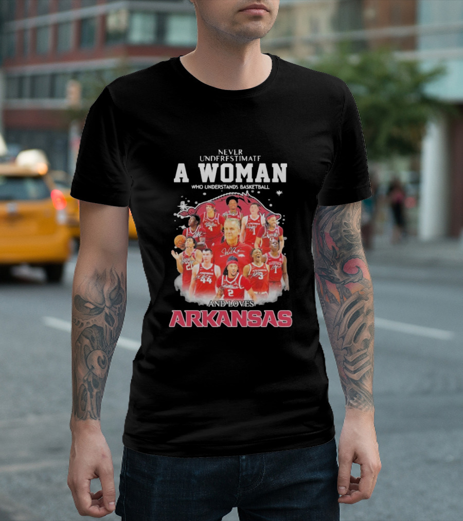 A Woman Who Understands Basketball Loves Arkansas Razorbacks Men's Team T-Shirt