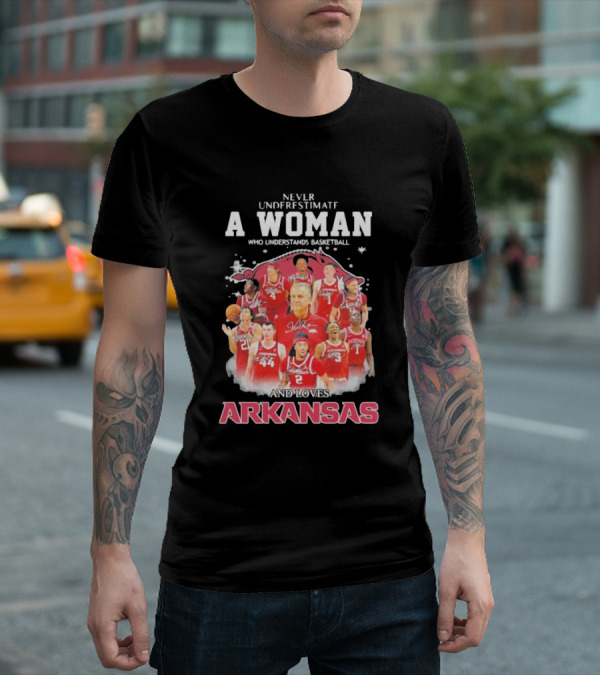 A Woman Who Understands Basketball Loves Arkansas Razorbacks Men's Team T-Shirt