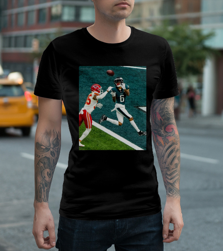 Philadelphia Eagles Vs Kansas City Chiefs DeVonta Smith Touchdown Moment Chef’s Kiss T-Shirt