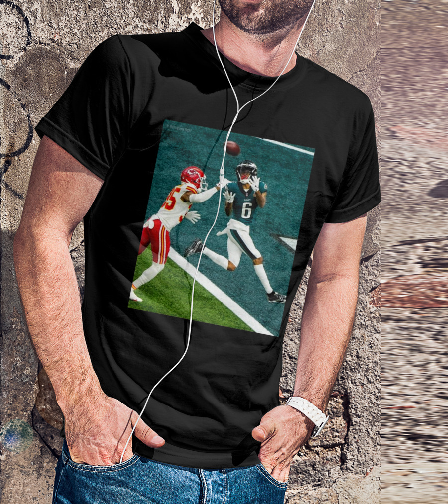 Philadelphia Eagles Vs Kansas City Chiefs DeVonta Smith Touchdown Moment Chef’s Kiss T-Shirt